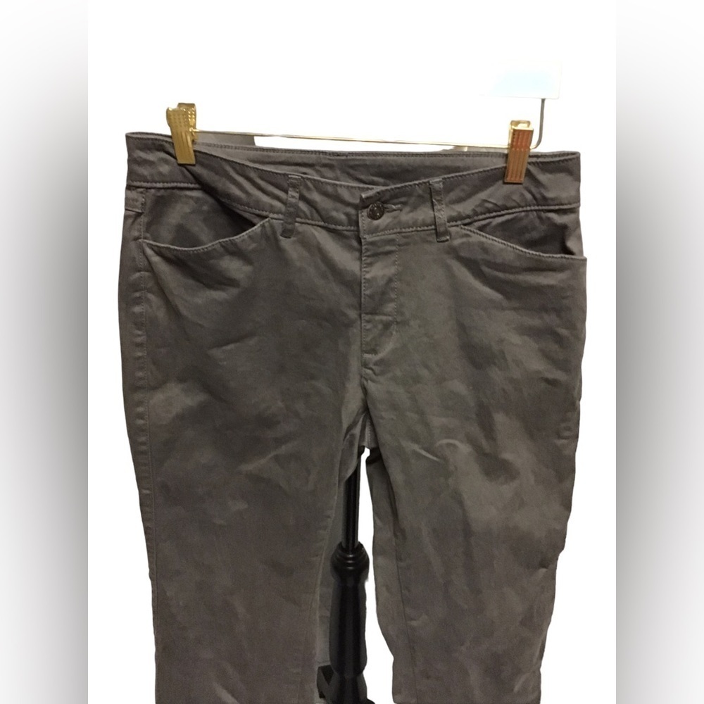 Magellan pant size 4, like new